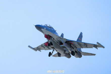 战机与蓝天的适配度拉满