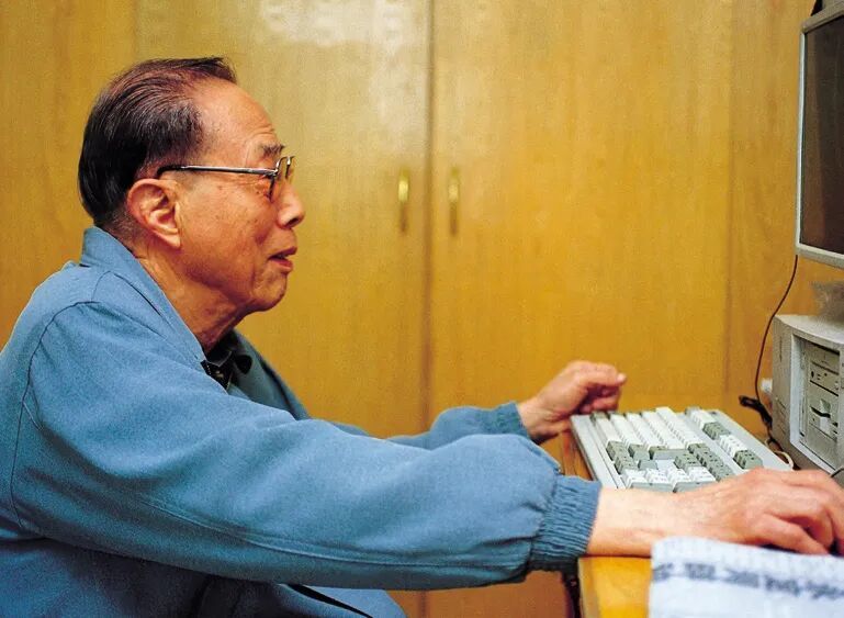 天上有颗“陈芳允星”!他的研究为北斗系统奠基 天上有颗“陈芳允星”!他的研究为北斗系统奠基