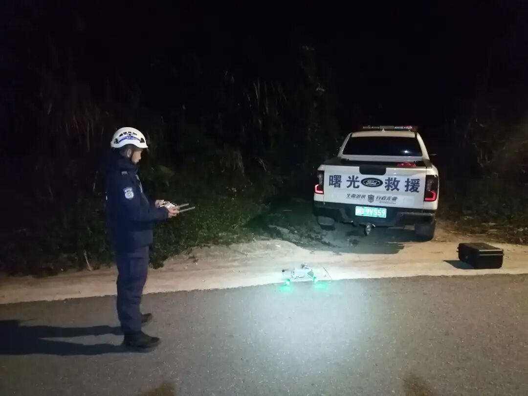 跨年夜紧急救援！厦门小坪山突发，无人机出动……
