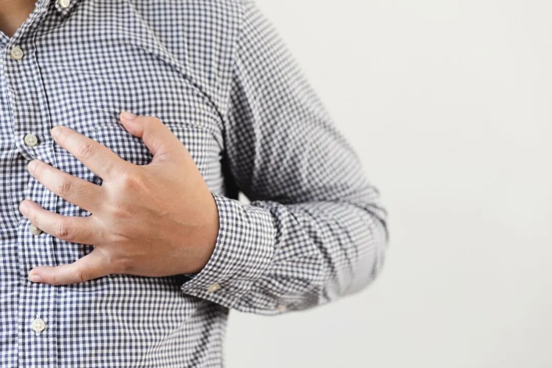 网红心梗自救法不可取，安贞专家演示“教科书式”自救！