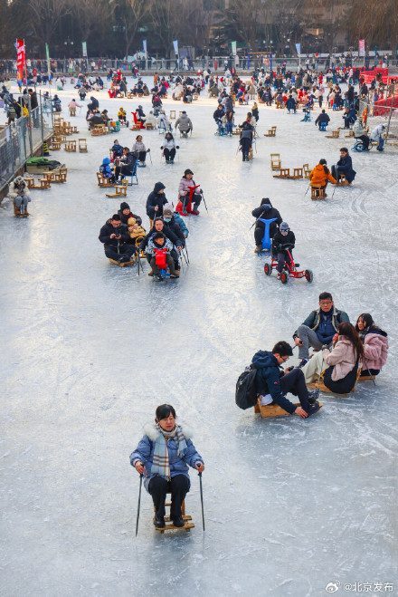 这个冬天,“滑”进北京—— 这个冬天,“滑”进北京——