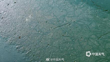 小寒不寒 北京颐和园湖水尚未冻实 小寒不寒 北京颐和园湖水尚未冻实