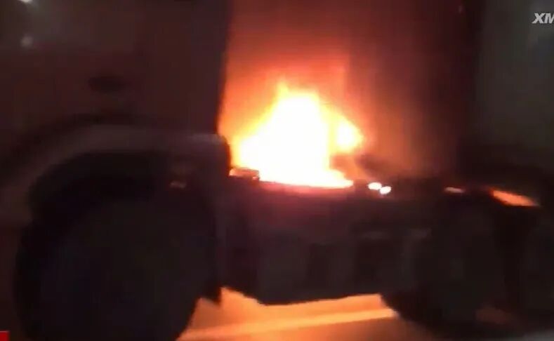 厦门翔安大桥一车辆起火！