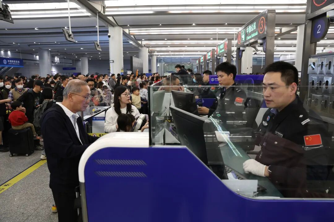 开门红！经港珠澳大桥珠海公路口岸出入境人数破亿