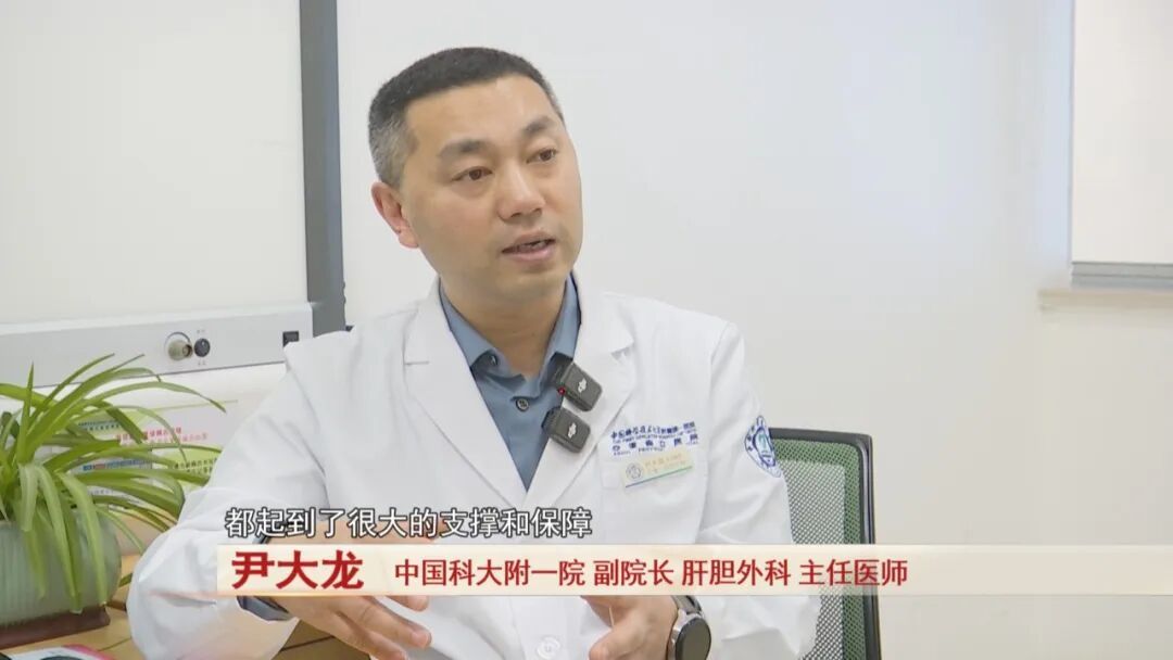 吓人！肚子痛忍忍就过？他拖到腹腔长出7斤“巨瘤”，医生6小时惊险“拆弹”