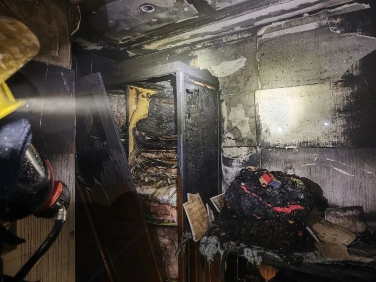 深夜,家中突发大火!“元凶”竟是窗帘? 深夜,家中突发大火!“元凶”竟是窗帘?