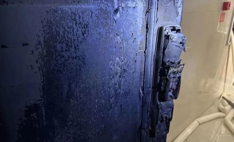 深夜,家中突发大火!“元凶”竟是窗帘? 深夜,家中突发大火!“元凶”竟是窗帘?