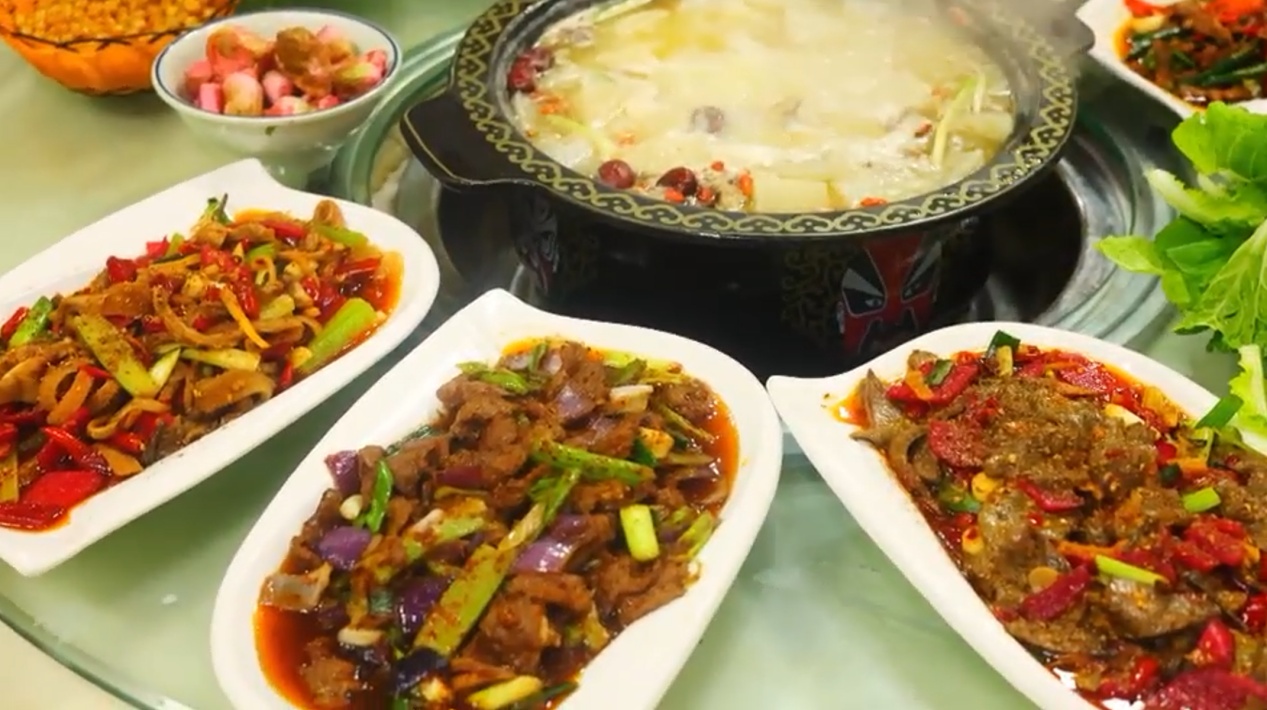 “三九”时节四川大竹羊肉汤锅暖意升腾 “三九”时节四川大竹羊肉汤锅暖意升腾