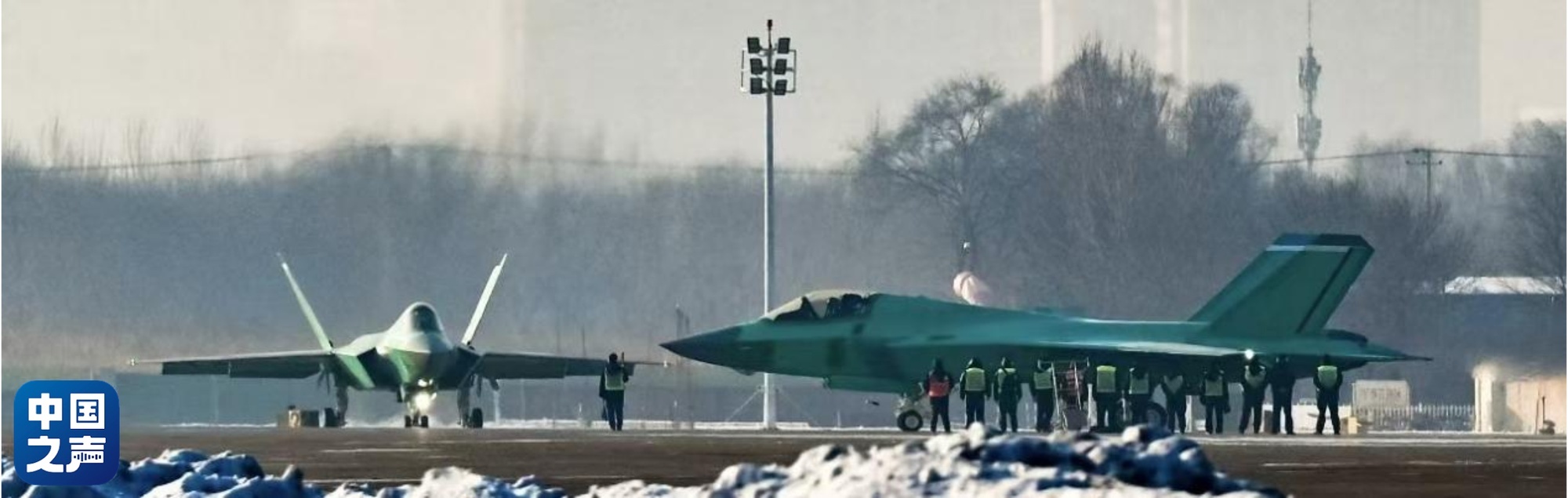 歼-35“素颜”亮相藏着多少“彩蛋” 专家详解 歼-35“素颜”亮相藏着多少“彩蛋” 专家详解