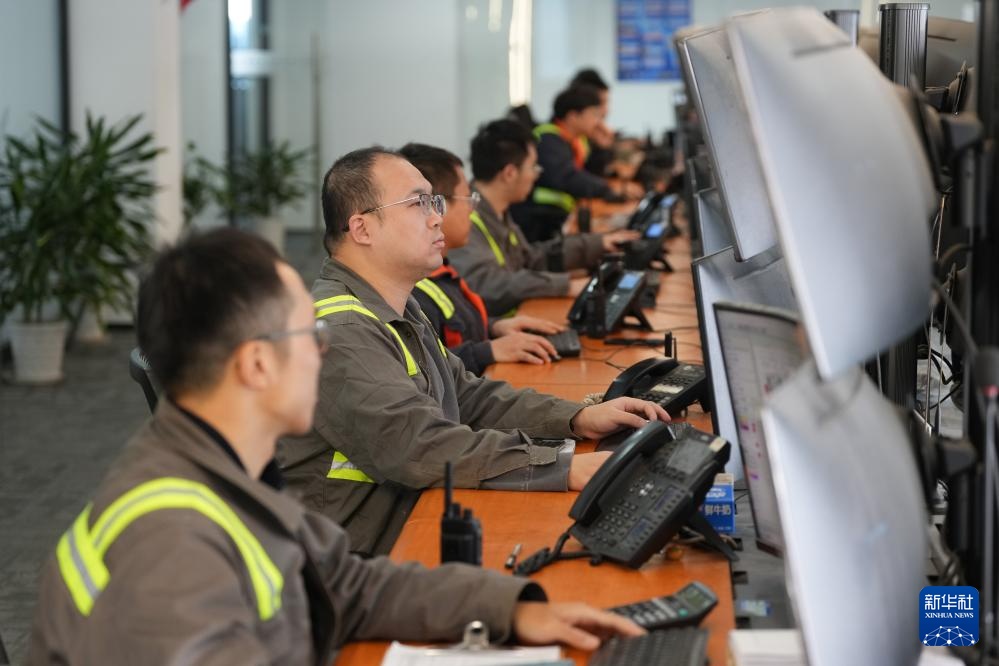 宁波舟山港成为全球首个年货物吞吐量超14亿吨大港