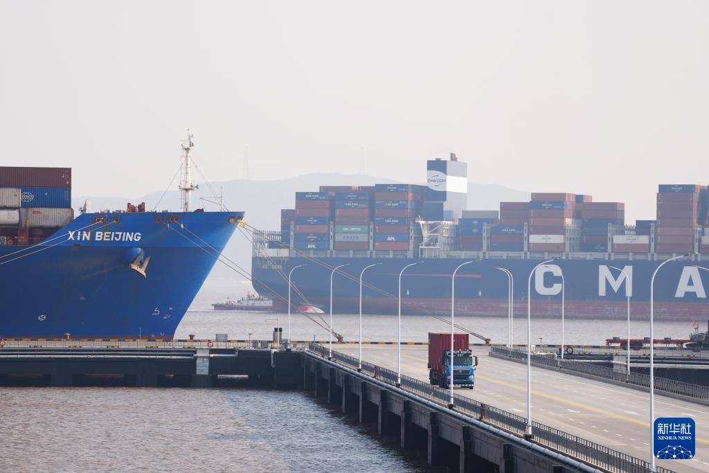 宁波舟山港成为全球首个年货物吞吐量超14亿吨大港