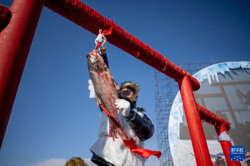 呼和浩特：哈素海第四届冬捕节开幕