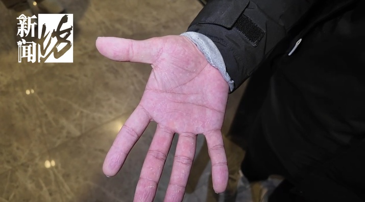 沪一男子崩溃求救：有家难回！根本进不了门…网友狠狠共情了