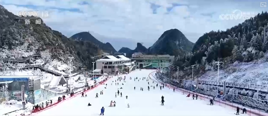 “滑雪+”激活复合式需求释放消费潜力 创新场景“错峰夜滑”“南国雪乡”圈粉留人