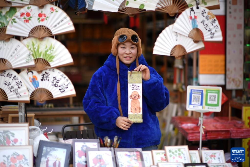 西安：古城艺术街区呈现笔墨新趣
