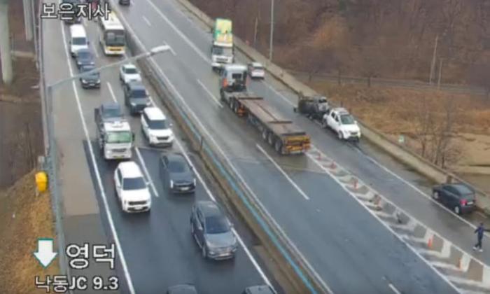 韩国高速30车连环撞，造成至少4人死亡