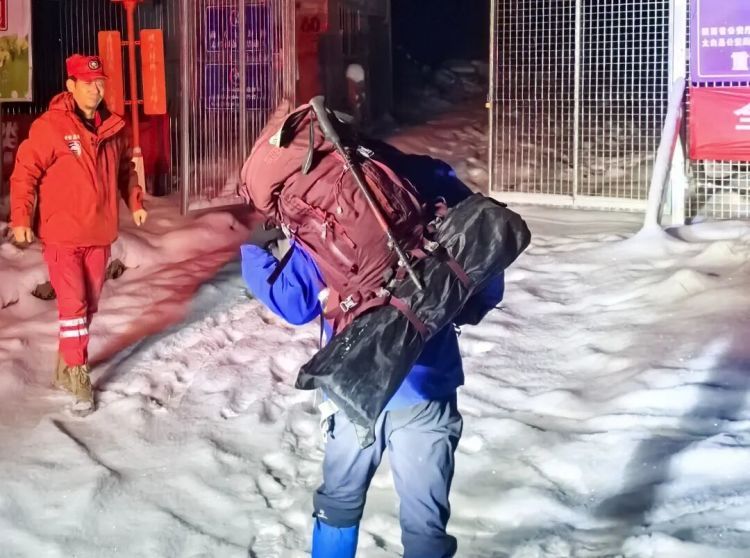 5人违规穿越“鳌太线”，3人遇难！救援人员还原搜救经过