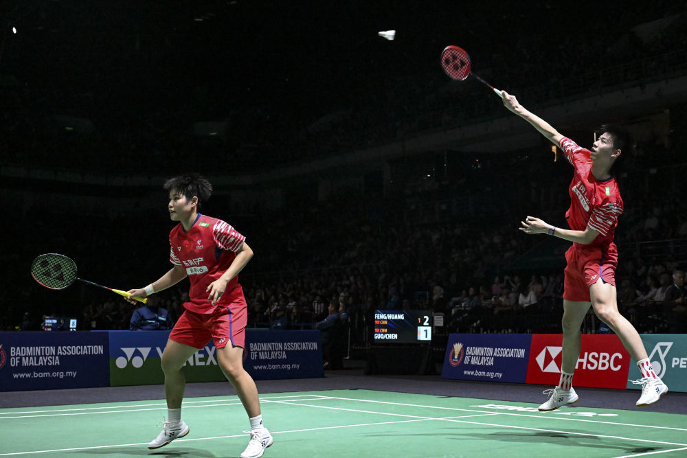 马来西亚羽毛球公开赛：国羽锁定多个四强席位 陈雨菲退出半决赛