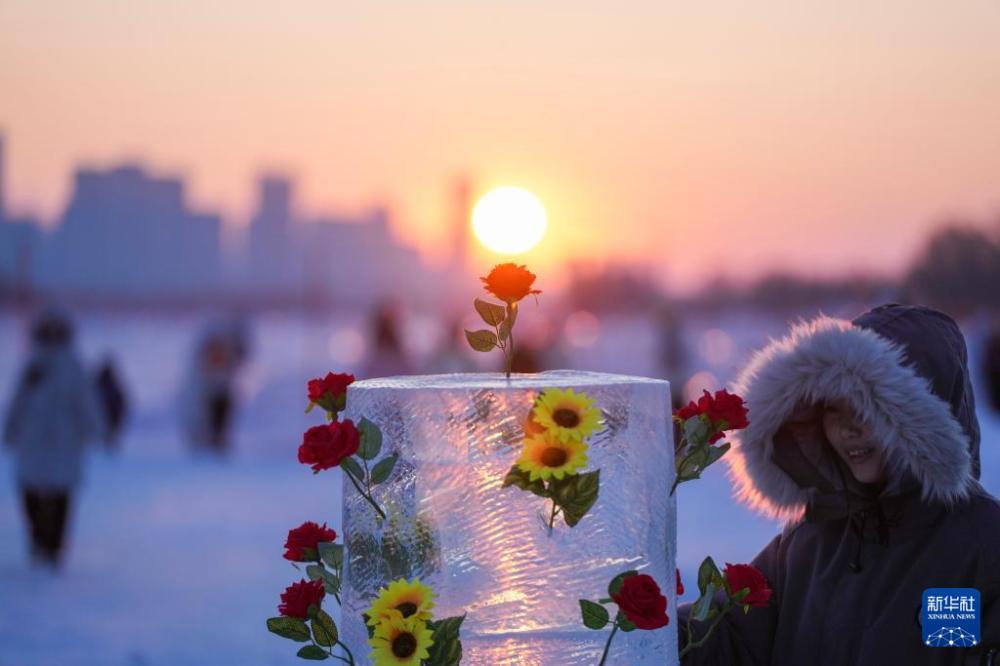 哈尔滨：“钻石海” 浪漫赏落日