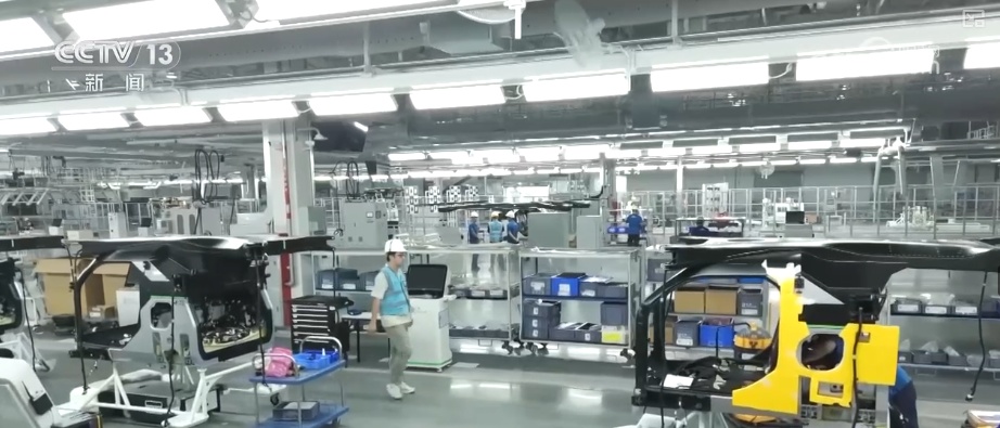 打造“万辆级”产能催生“万亿级”赛道 “看不见”的产业链助推低空经济飞得更高