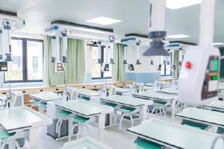 广州连续两年新增普通高中学位超万个！