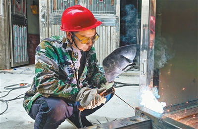 打了半辈子零工,老黎为啥能当上稳定的焊工 打了半辈子零工,老黎为啥能当上稳定的焊工