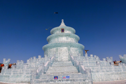 这不是AI 这是真“冰天坛”