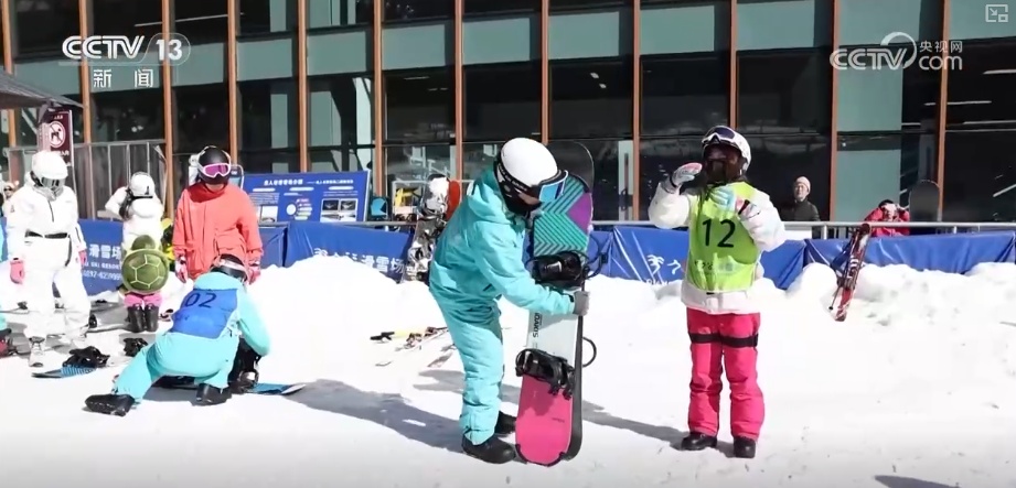 冰雪经济从“单一体验”向“综合消费”升级 多样化服务供给延长消费链条