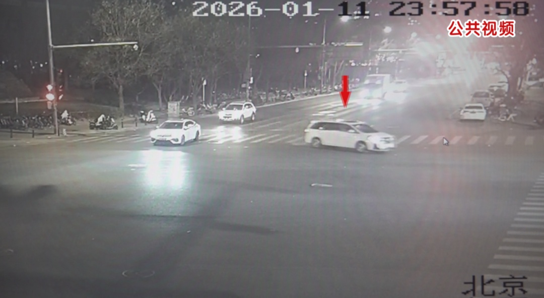 “叫了代驾……最后掉沟里了，我记得”