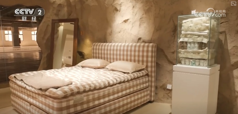 首破，50万亿元！透过2025年重要经济数据看亮点 新消费增长点持续涌现