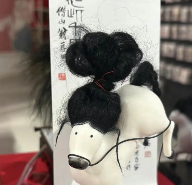 很疯很潦草！“马彪彪”火了