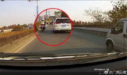 佛山15岁男生校内跑步心脏骤停 晚高峰交警为120辟出生命通道