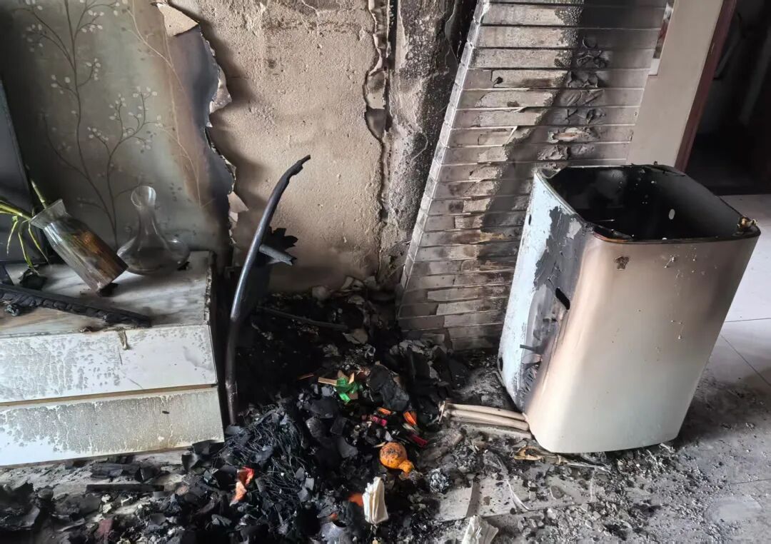 居民一个操作，多年闲置洗衣机“发火”了