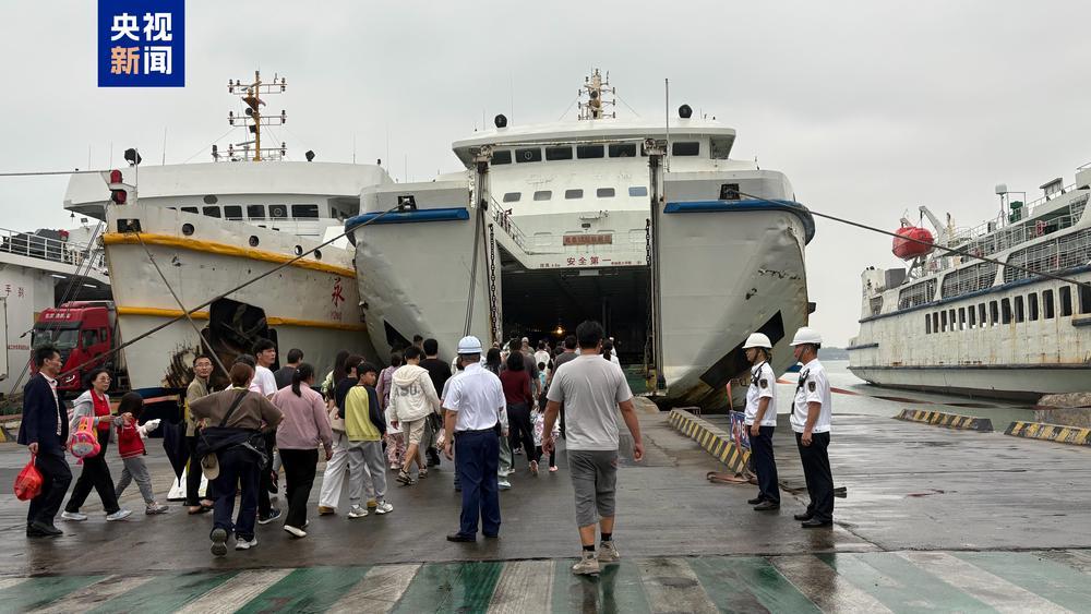 清明假期首日琼州海峡客流预计达8万人次 同比增长约14%