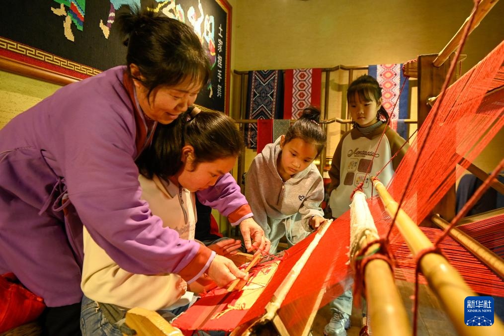 春假牵手小长假——看他们的别样假期 春假牵手小长假——看他们的别样假期