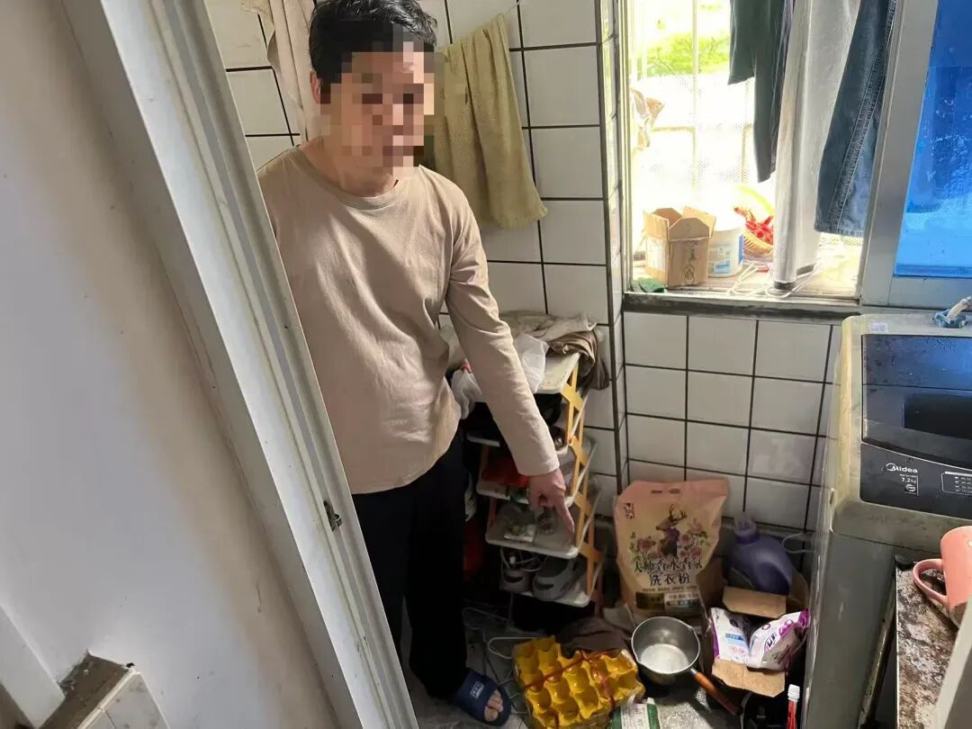 行拘10日!男子携电动自行车电池入室充电引起火灾 行拘10日!男子携电动自行车电池入室充电引起火灾