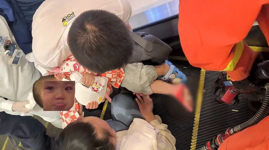 自动扶梯无故骤停,多人险摔倒,男子恶行被监控拍下!别拿生命开玩笑 自动扶梯无故骤停,多人险摔倒,男子恶行被监控拍下!别拿生命开玩笑