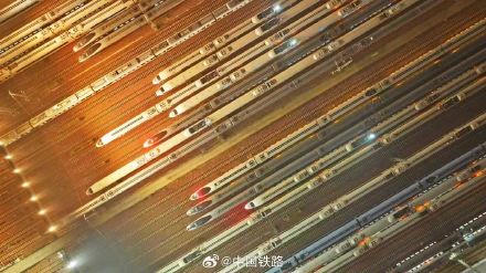 五一假期首尾高峰时段增开多趟夜间高铁，旅客提前7至5天可购！