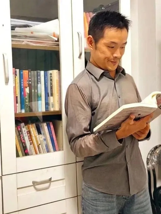 绵阳一外卖骑手在《人民日报》撰文