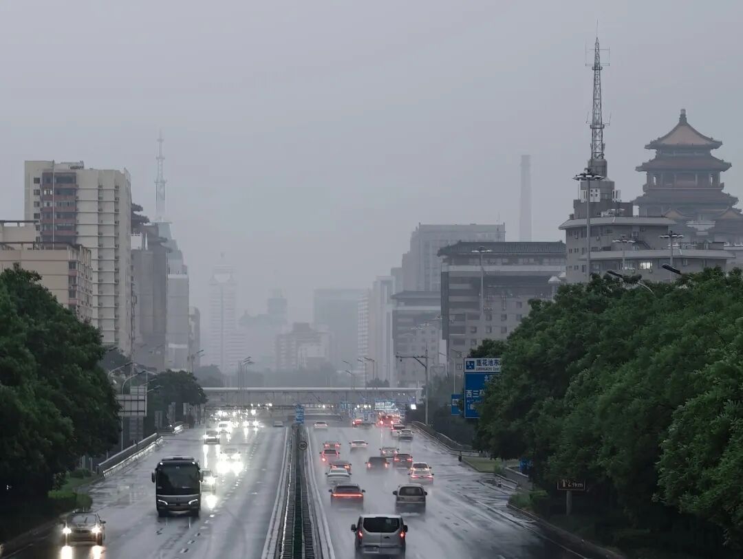 多地又迎大到暴雨!为何今年如此强? 多地又迎大到暴雨!为何今年如此强?