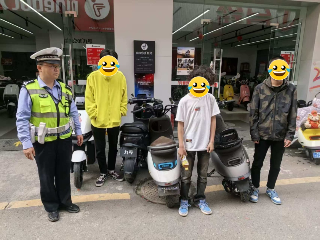 “翘头”炫技很拉风?襄阳警方:安排! “翘头”炫技很拉风?襄阳警方:安排!