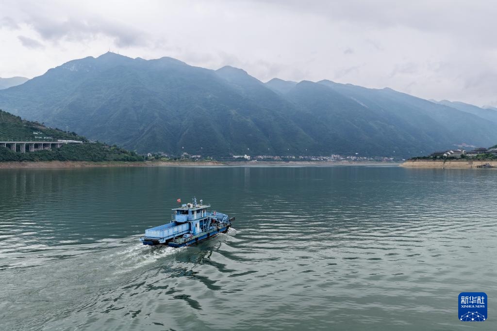 长江“清道夫”——守护一江碧水出巴渝
