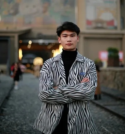 高校辅导员为送学生就医连闯2个红灯,交警:免罚! 高校辅导员为送学生就医连闯2个红灯,交警:免罚!