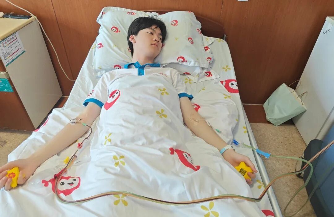 这场特殊的毕业典礼,全网点赞→ 这场特殊的毕业典礼,全网点赞→