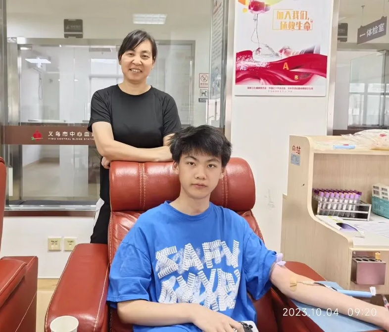 这场特殊的毕业典礼,全网点赞→ 这场特殊的毕业典礼,全网点赞→