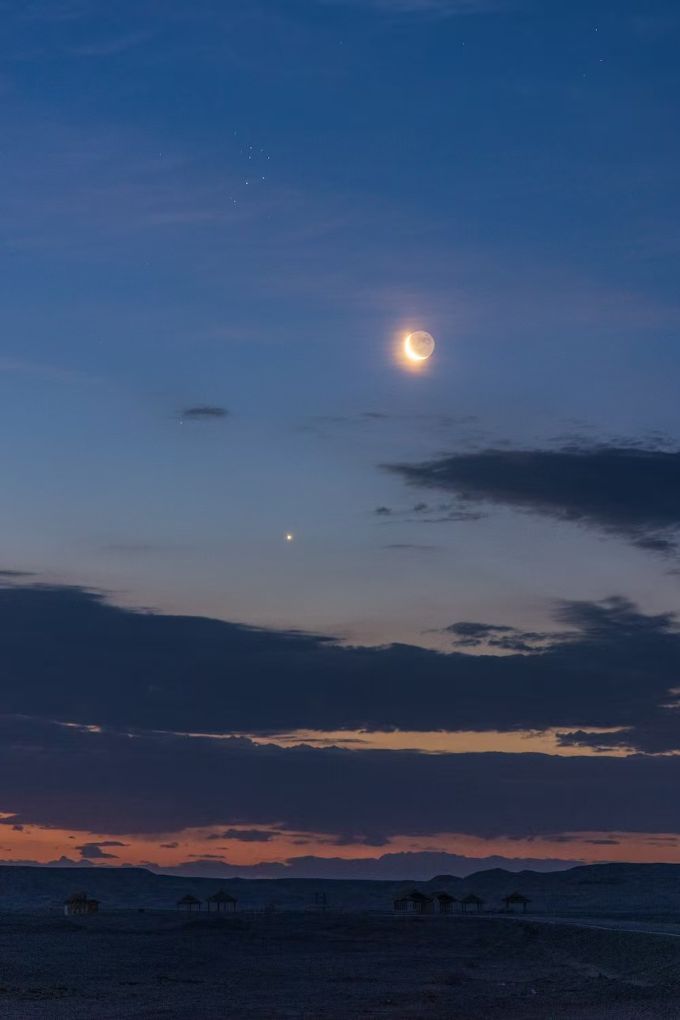 本年度观测条件最好的月伴昴星团将现身夜空