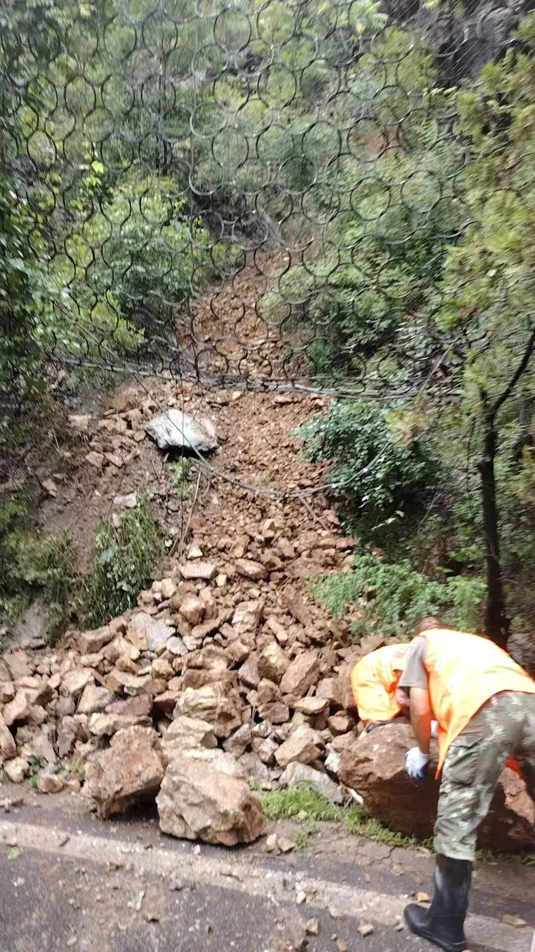 注意 | 蓟州津围线山体石块掉落！2处高速地道封闭！中央气象台最新预警！