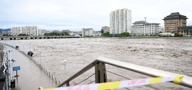 延吉布尔哈通河水位上涨,提醒市民切勿靠近! 延吉布尔哈通河水位上涨,提醒市民切勿靠近!