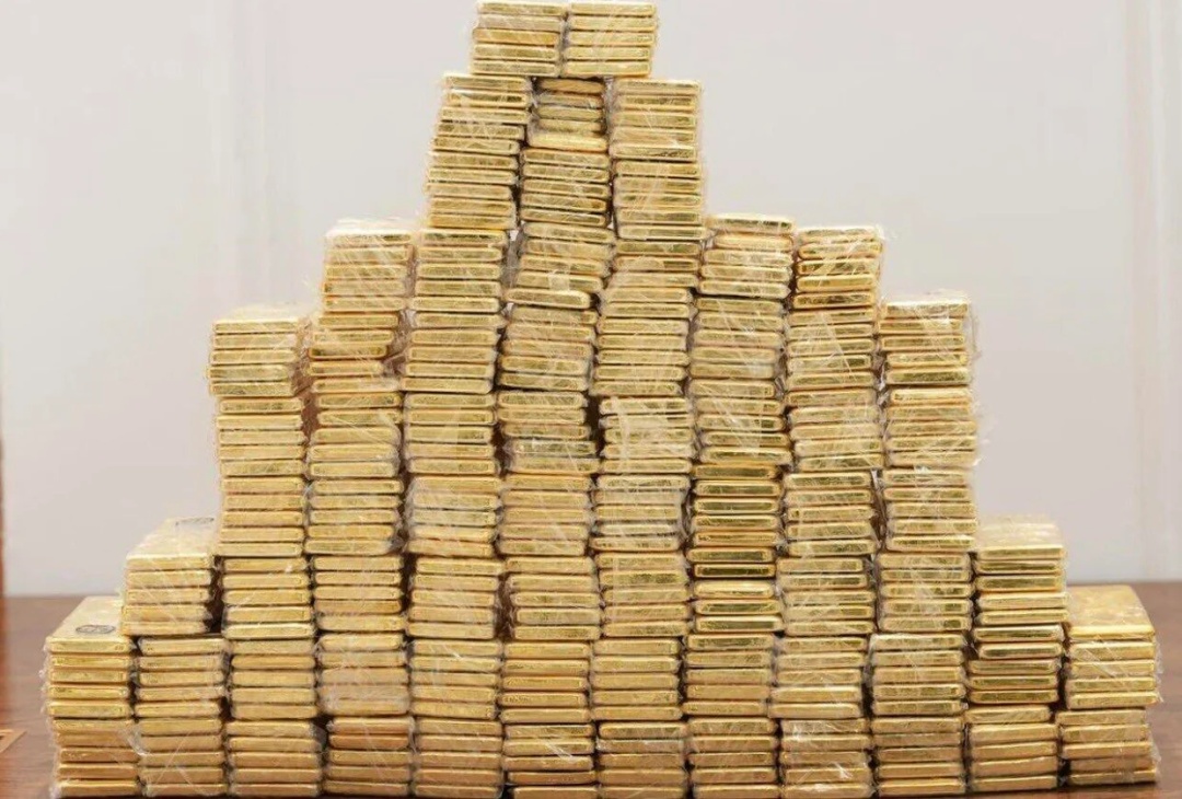 家中墙内藏1900万美元现金,及数公斤黄金,伊拉克前石油部副部长腐败被抓 家中墙内藏1900万美元现金,及数公斤黄金,伊拉克前石油部副部长腐败被抓