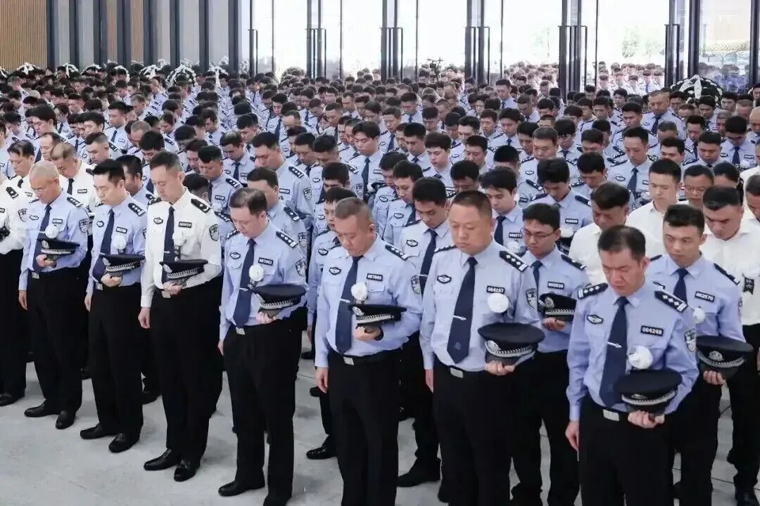年仅25岁,吴龙勇斗持刀歹徒壮烈牺牲 年仅25岁,吴龙勇斗持刀歹徒壮烈牺牲